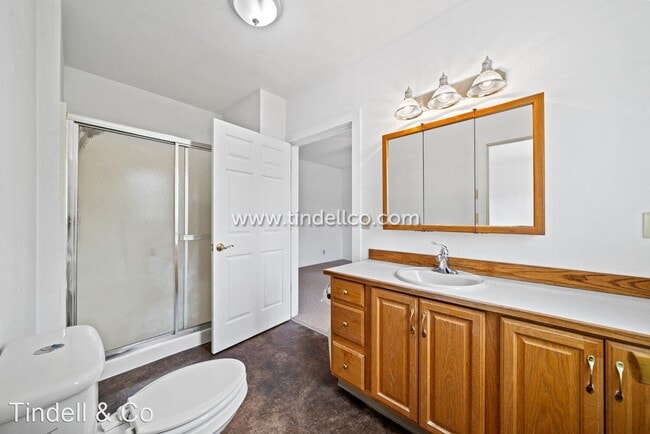 Building Photo - 7 br, 4.5 bath House - 6702 N Syracuse St.