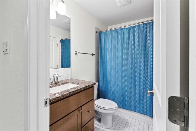 Building Photo - 221 Adams St