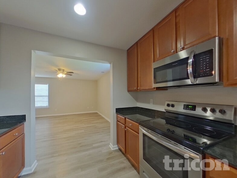 Building Photo - 377 Longfellows Ln