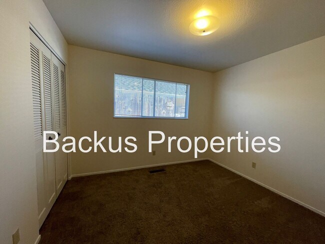 Building Photo - Beautiful four bedroom home in South Salinas
