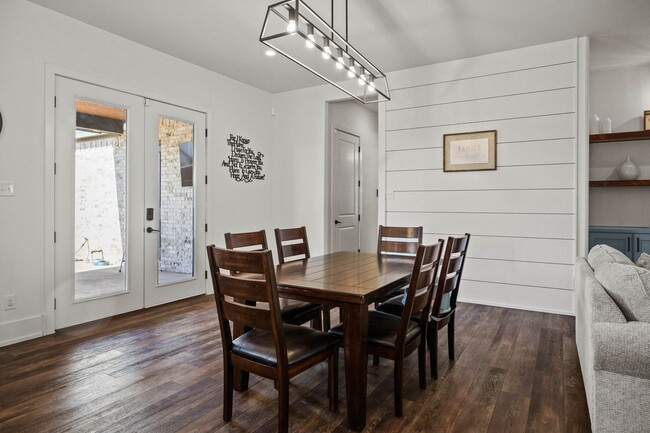 Building Photo - Luxury Home in Kelsey Park