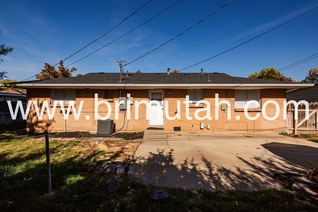 Building Photo - 646 E 5640 S