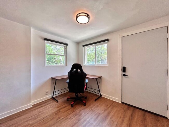 Building Photo - 2309 Devonshire Dr