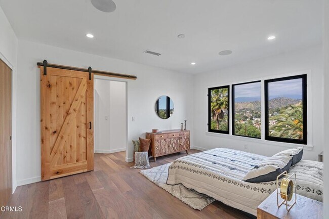Building Photo - 4480 Sunnycrest Dr