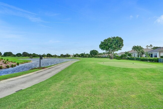 Building Photo - 251 Isle Way