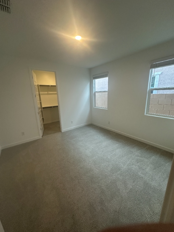 Building Photo - 9835 W Cheery Lynn Rd