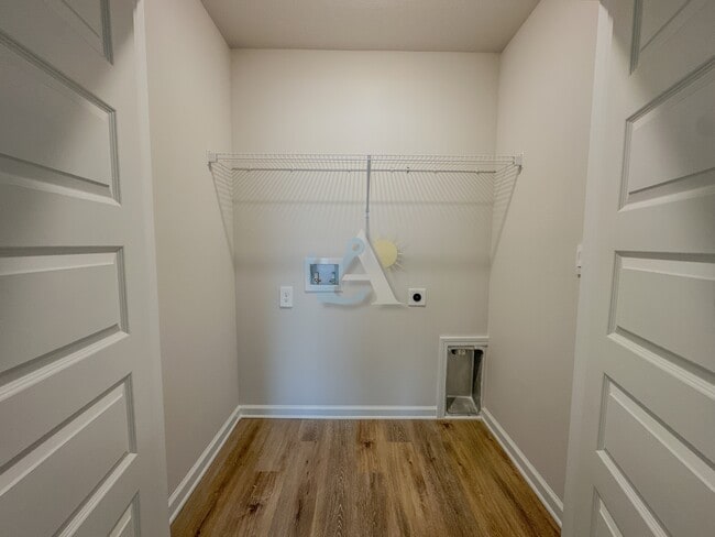 Building Photo - 6166 Bemis Springs Dr