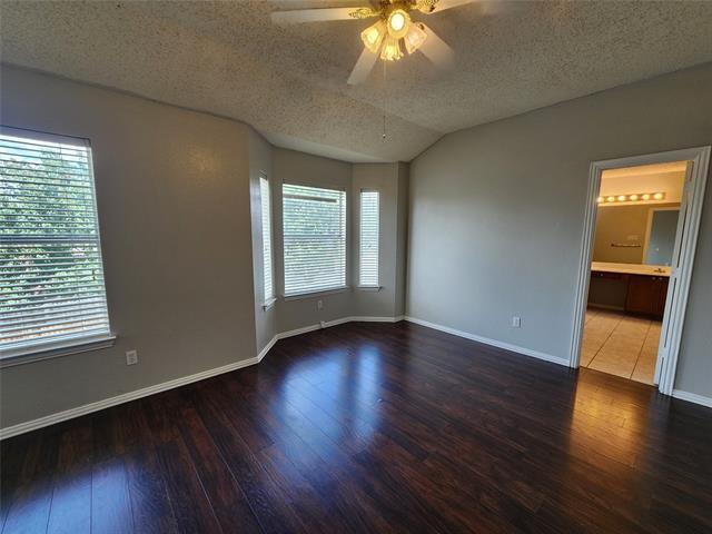 Building Photo - 1225 Lake Haven Dr