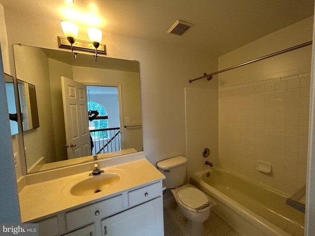 Building Photo - 46728 Hollow Mountain Pl