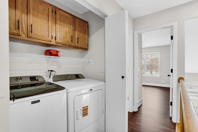 Building Photo - 133 White Branch Ct S