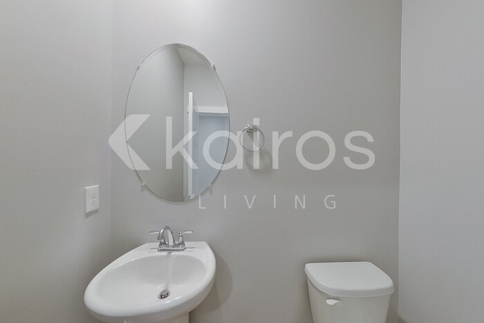 Building Photo - 6103 Stonewater Ct