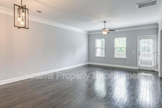 Building Photo - 5556 Prada Dr