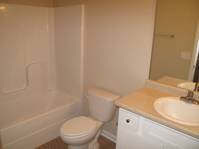 Building Photo - 160 Connor Lp