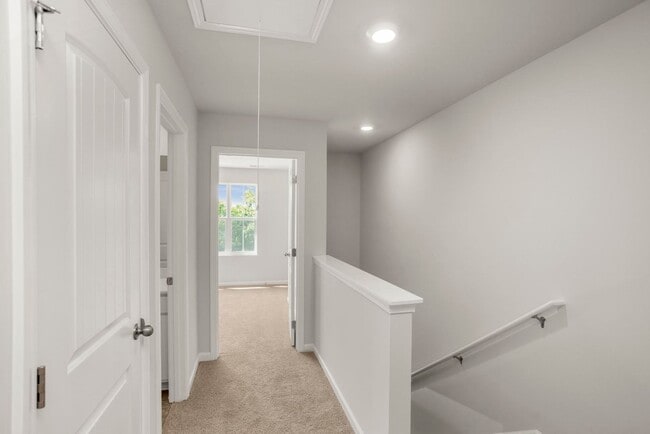 Building Photo - 2985 Mallard Dr