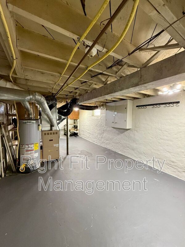 Building Photo - 255-257 Fountain Avenue