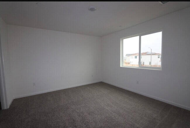 Building Photo - 2224 S Crumal St