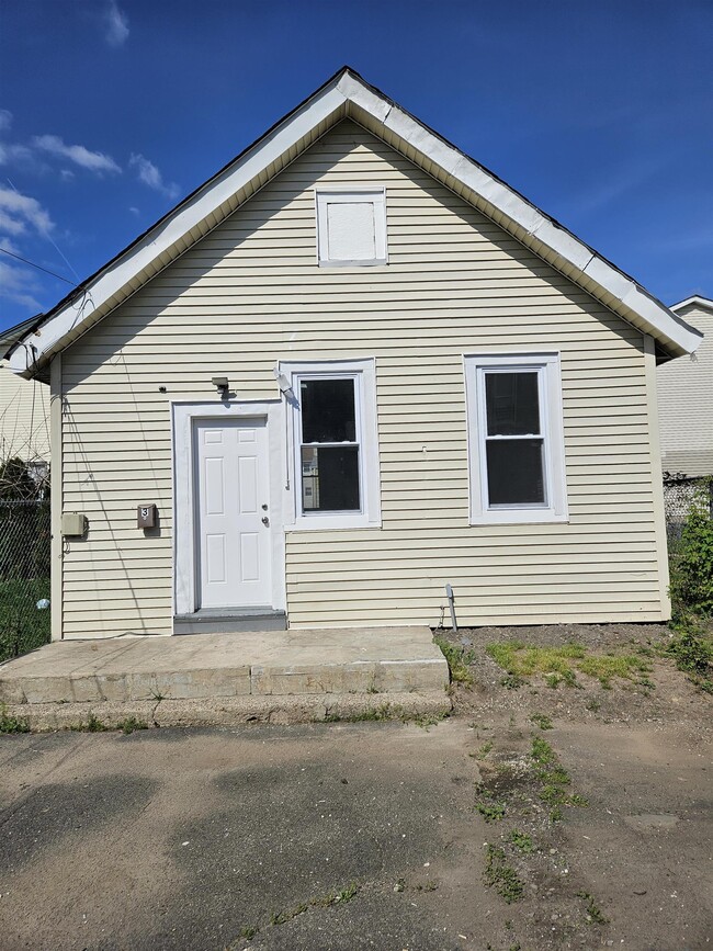 Building Photo - 190 Central Ave