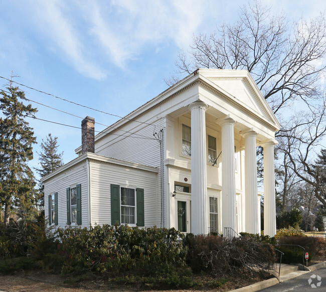 Building Photo - Onderdonk House Apartments