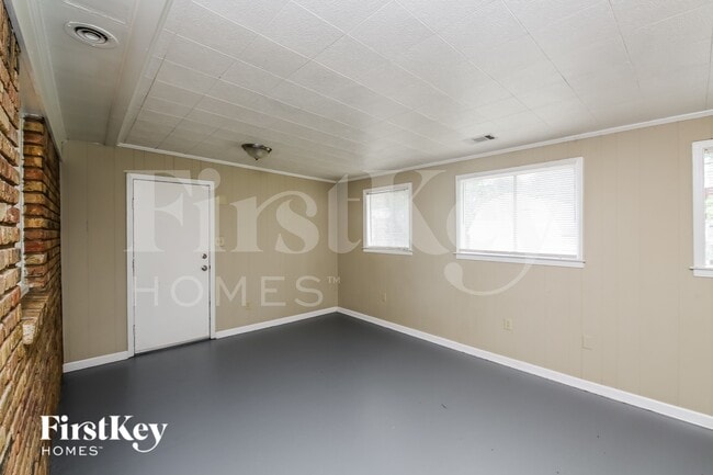 Building Photo - 1618 Willey St