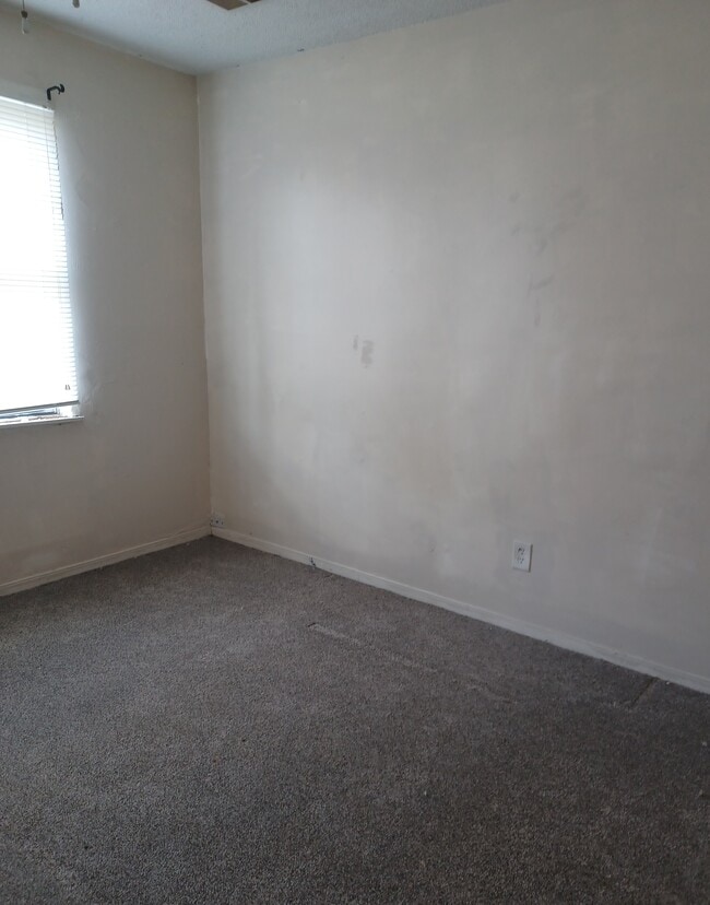 Building Photo - 819 N Washington St