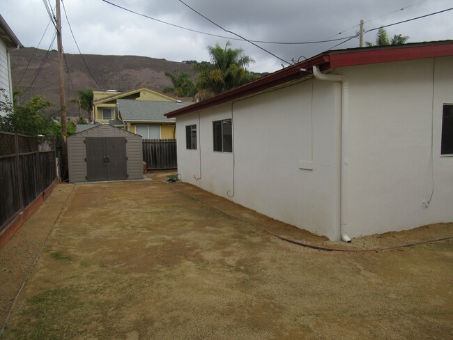 Building Photo - 358 Boeker Ave