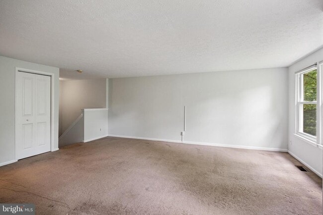 Building Photo - 2504 Greenwood Dr