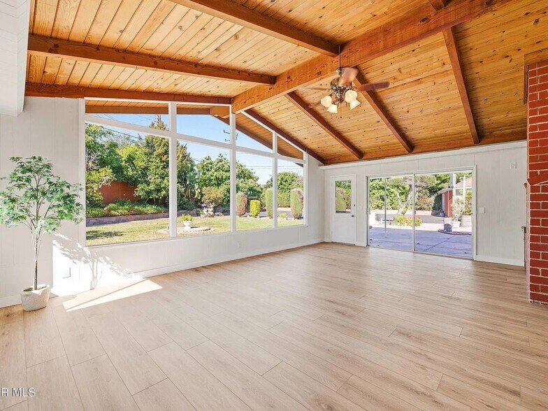 Building Photo - 1492 Mandalay Ct