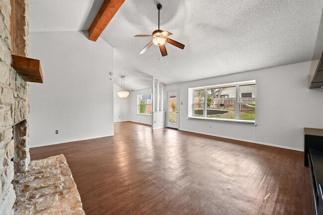 Building Photo - 7811 Finch Trail