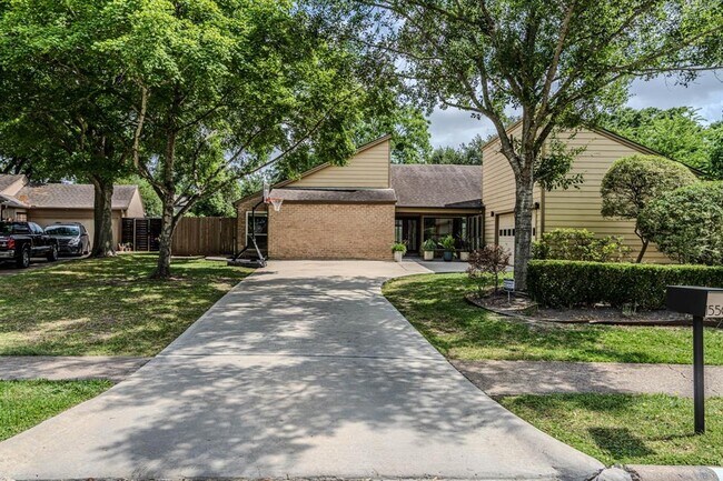 Building Photo - 1550 Wood Lodge Dr