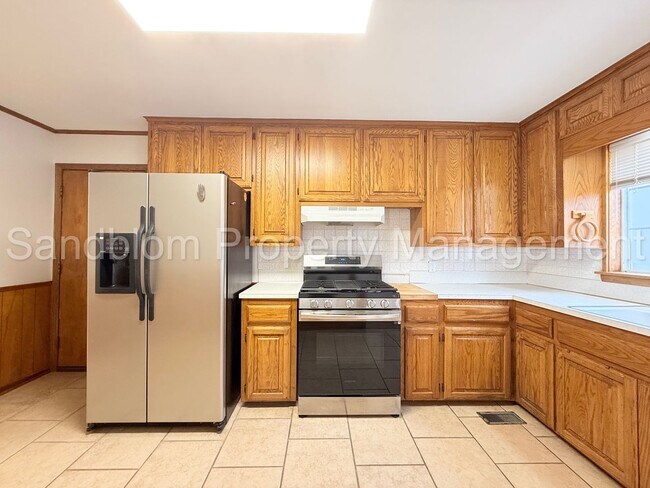 Building Photo - For Lease | Midtown Tulsa | Available Now!