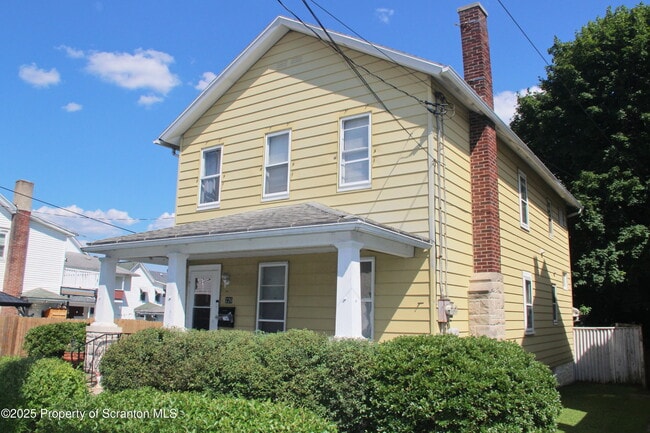 Building Photo - 220 S Sumner Ave