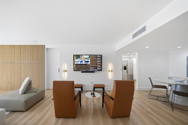 Building Photo - 3546 S Ocean Blvd