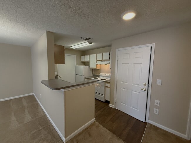 Building Photo - Bellewood Park Apartments