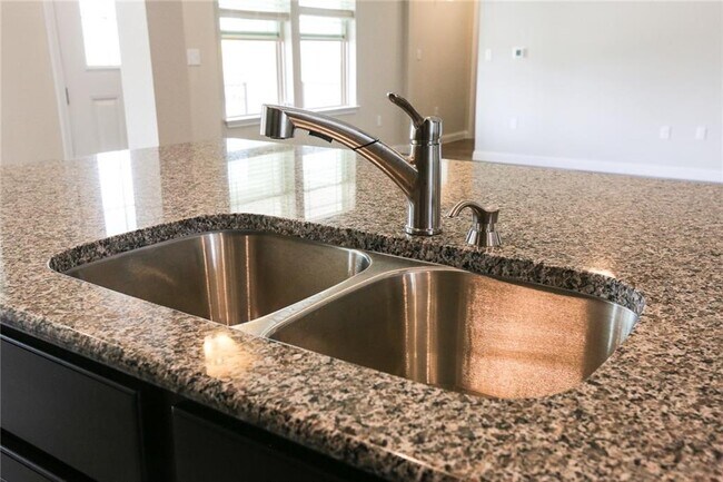 Building Photo - 8108 Ausblick Ave