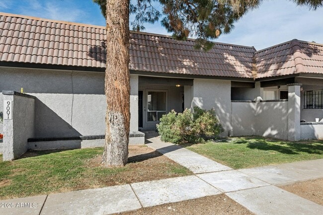 Building Photo - 9001 W Elm St