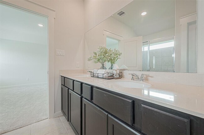 Building Photo - 7538 Coral Ter Dr