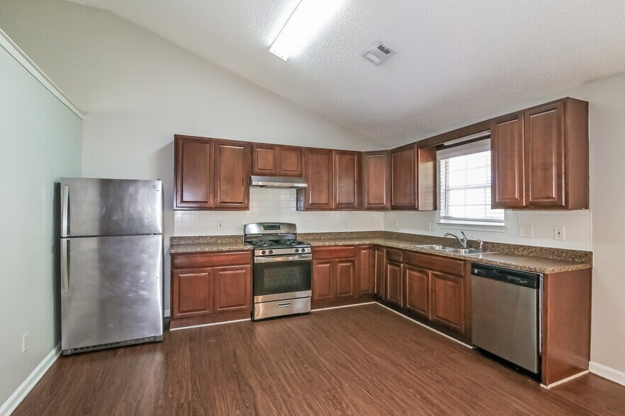 Building Photo - 209 Brandon Ridge Cir