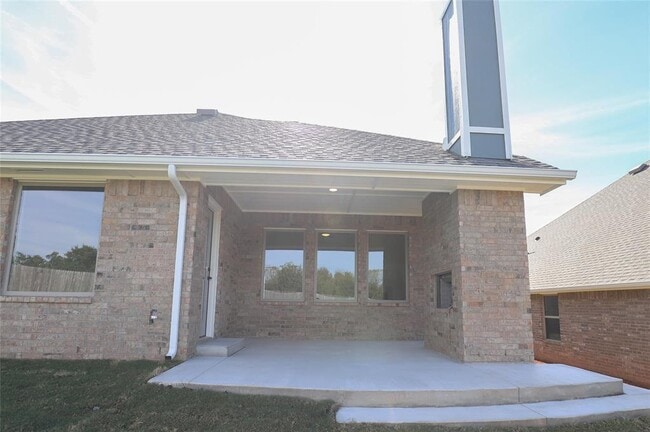 Building Photo - 8201 Mountain Oak Dr