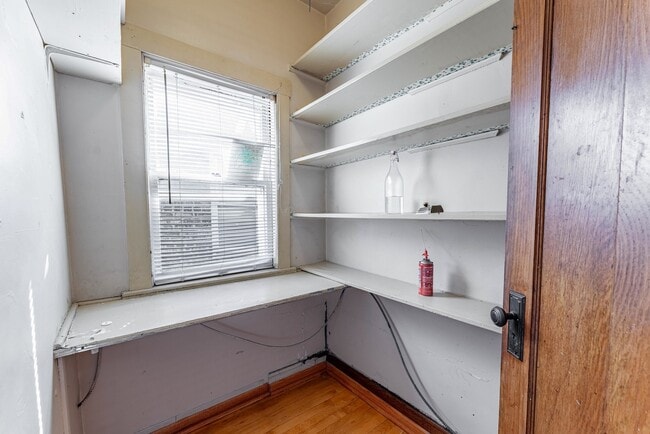 Building Photo - 1845 S Oak Park Ave