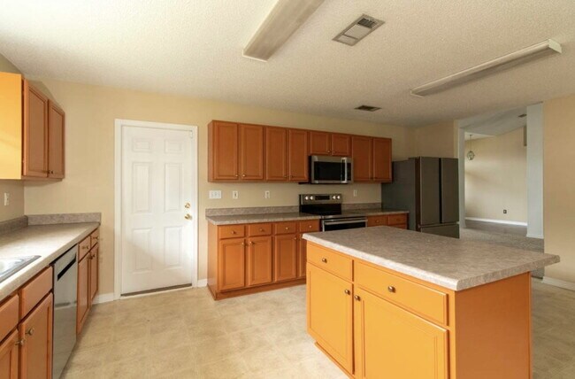 Building Photo - 3514 Farrington Ct