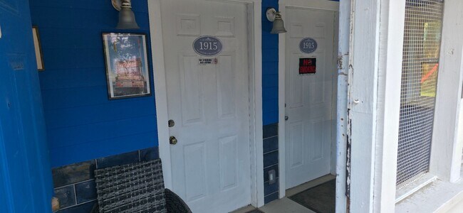 Building Photo - 1915 Avenue O 1/2