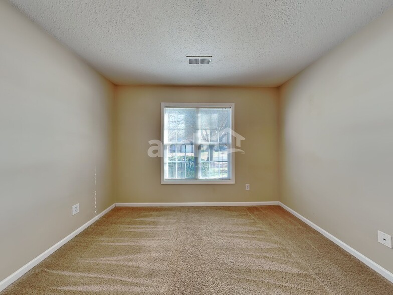 Building Photo - 156 Tudor Downs Rd