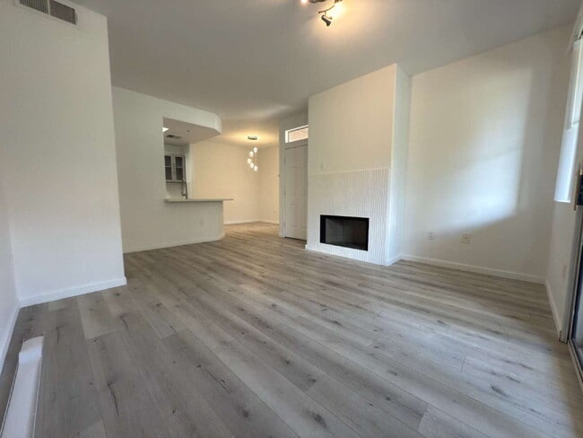 Building Photo - "Charming 1-Bedroom Retreat with Fireplace...