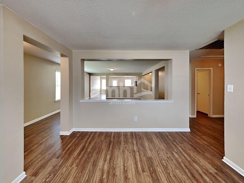 Building Photo - 4818 Bentonite Blvd