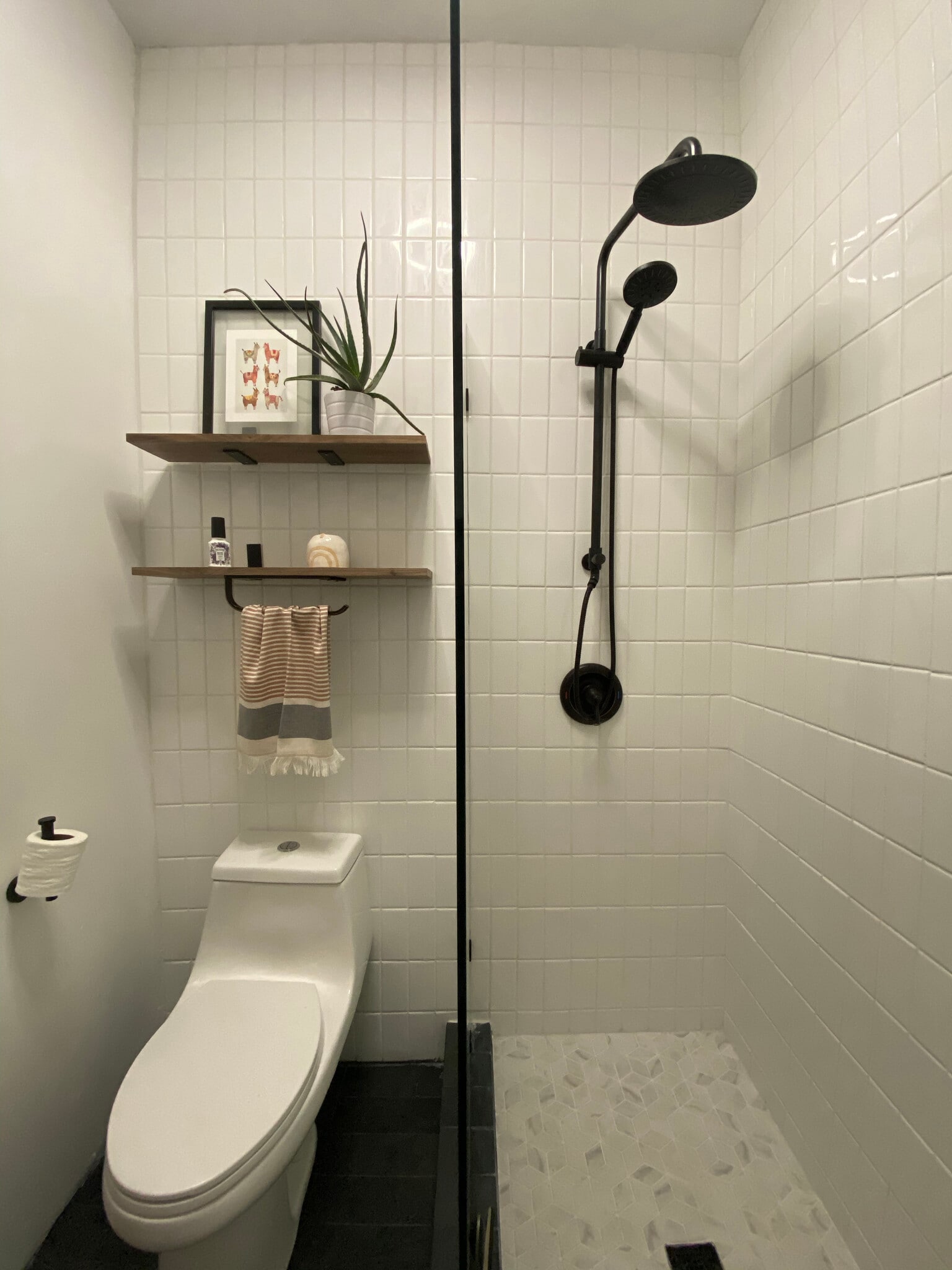 Bathroom - 1404 Knox Ct