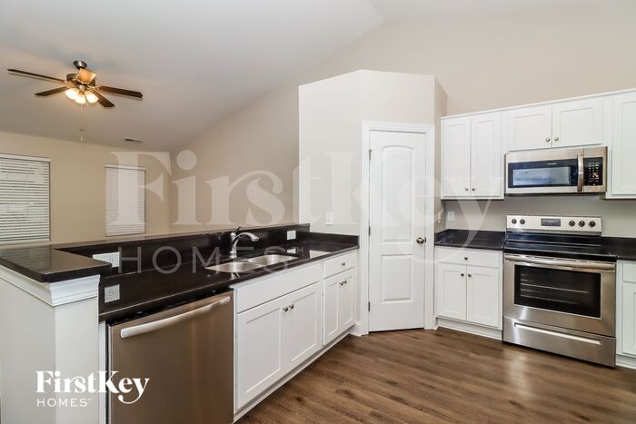 Building Photo - 2065 Samantha Dr