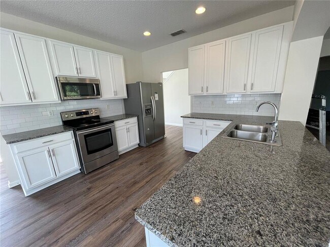 Building Photo - 1311 Brandon Dr