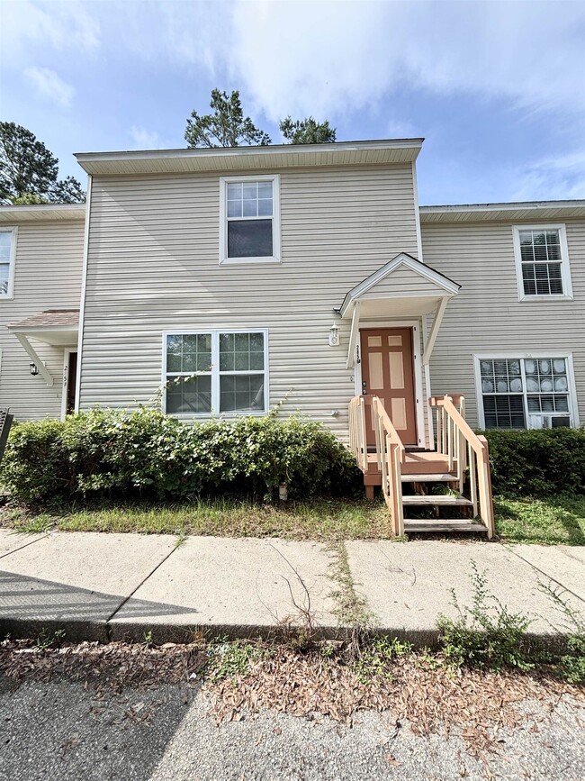 Primary Photo - 2856 Botany Pl