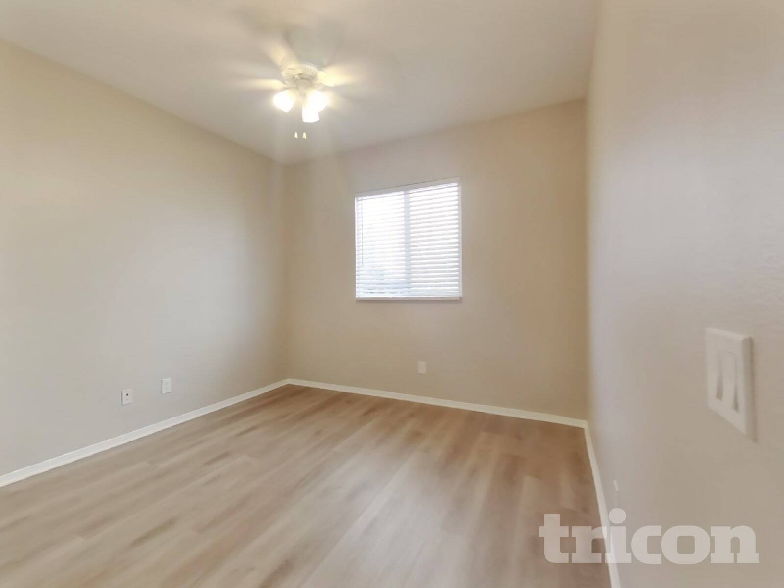 Building Photo - 33558 Iris Ln