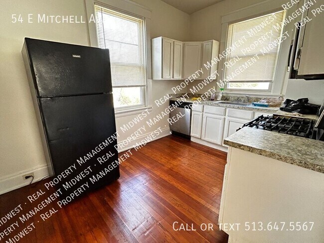 Building Photo - 54 E Mitchell Ave